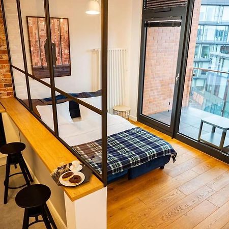 Chic Apartment In Historic Koneser Area Varşovia Exterior foto