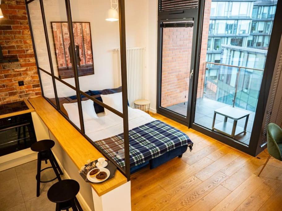 Chic Apartment In Historic Koneser Area Varşovia Exterior foto