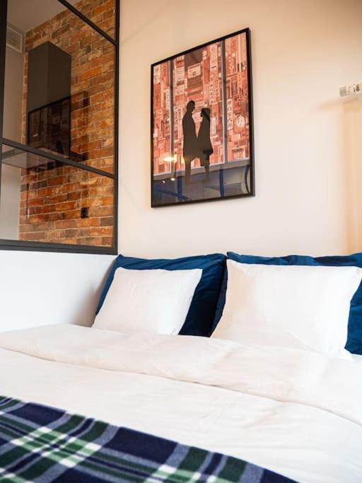 Chic Apartment In Historic Koneser Area Varşovia Exterior foto